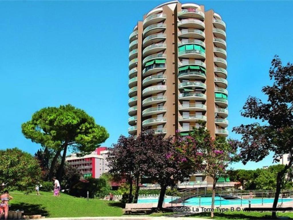 شقة Lignano Sabbiadoro With Pool المظهر الخارجي الصورة